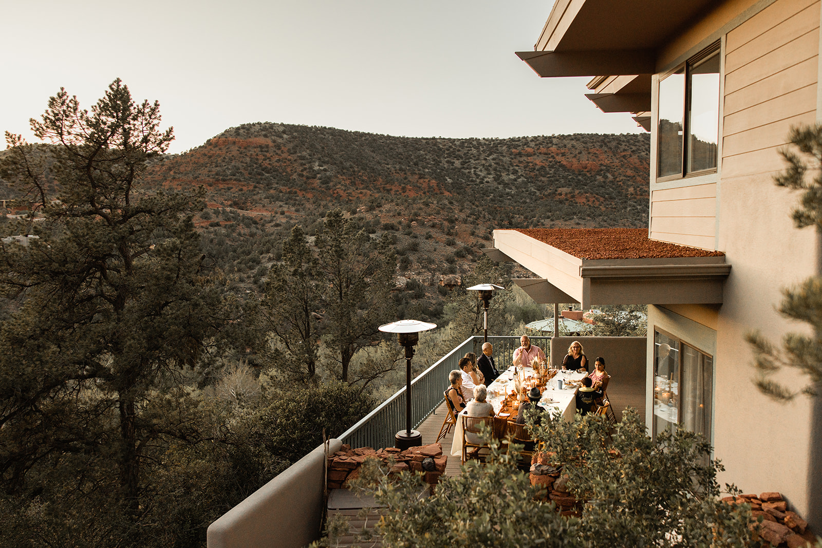 Al fresco dining at The Elysian Retreat with red rock views